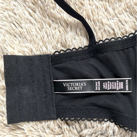 Victoria’s Secret Bra 32DD - Picture 12 of 12